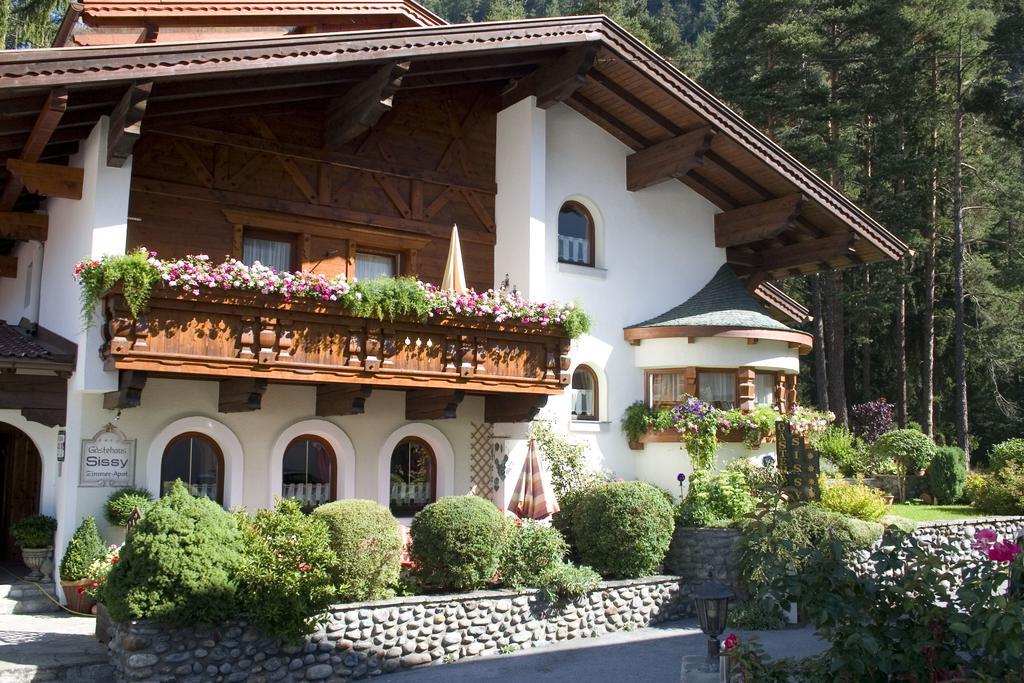 Gaestehaus Sissy Längenfeld Exterior foto