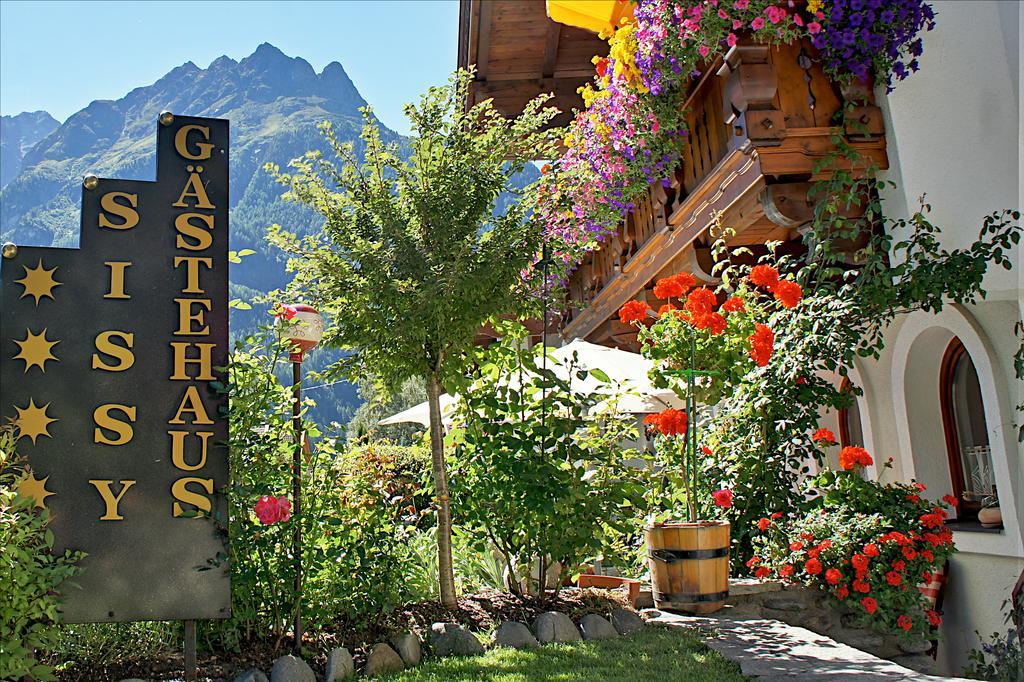 Gaestehaus Sissy Längenfeld Exterior foto
